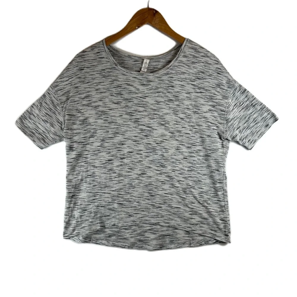 Lululemon Athletica Space Dye Relaxed Fit Short Sleeve Top Size 8 White Black